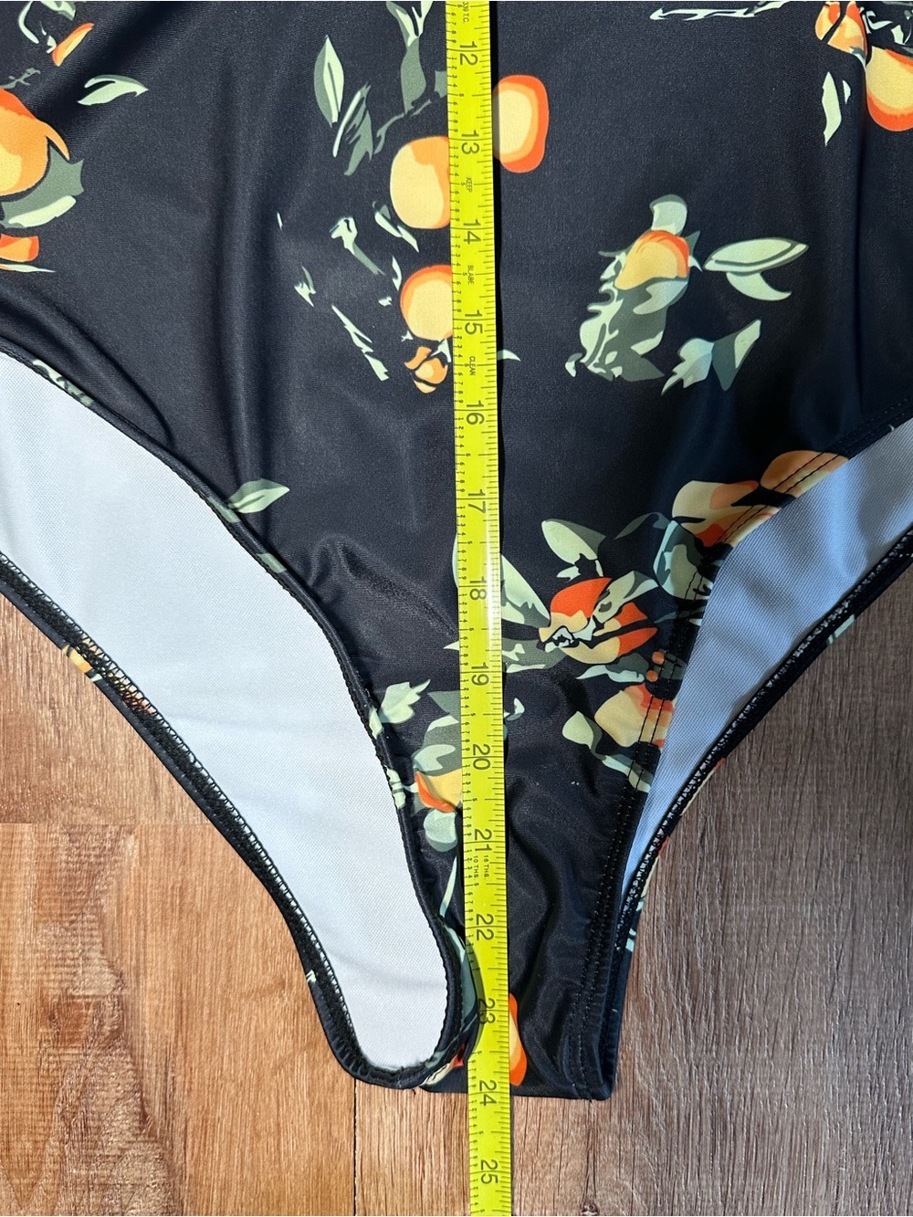 Swimsuit - Picture 6 of 8